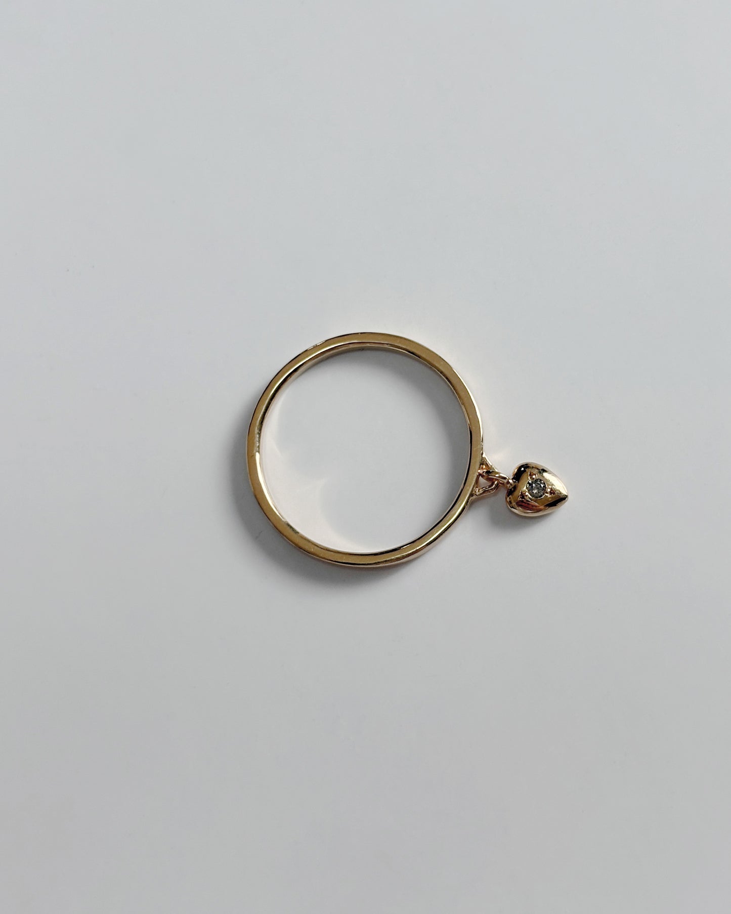 Mini round heart swing ring with stone