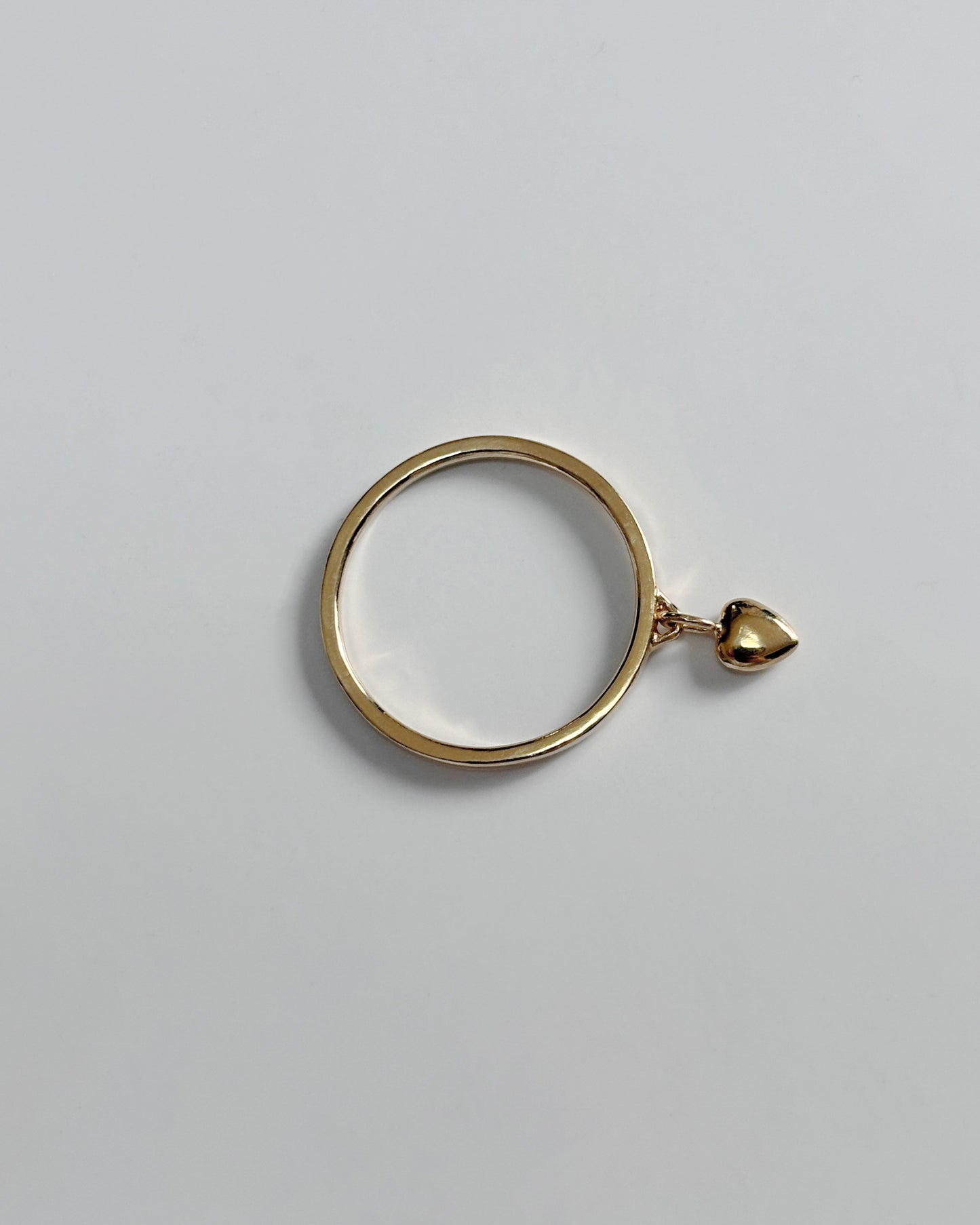Mini round heart swing ring