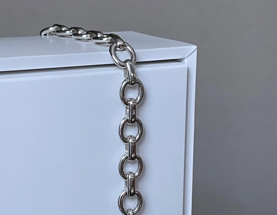Chunky oval bracelet