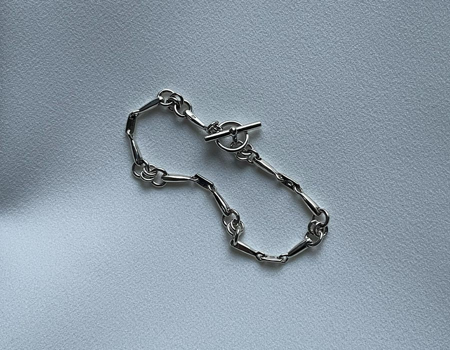 Pin-chain bracelet