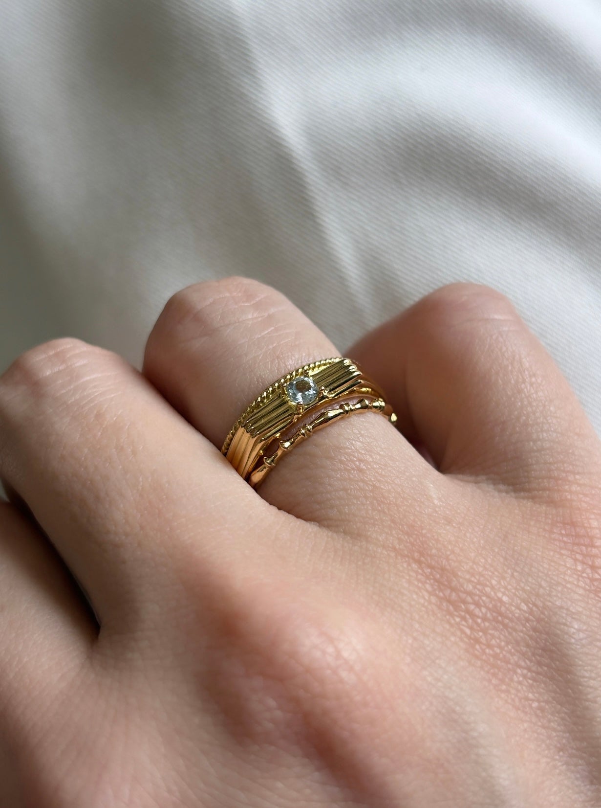 Birthstone reeding ring