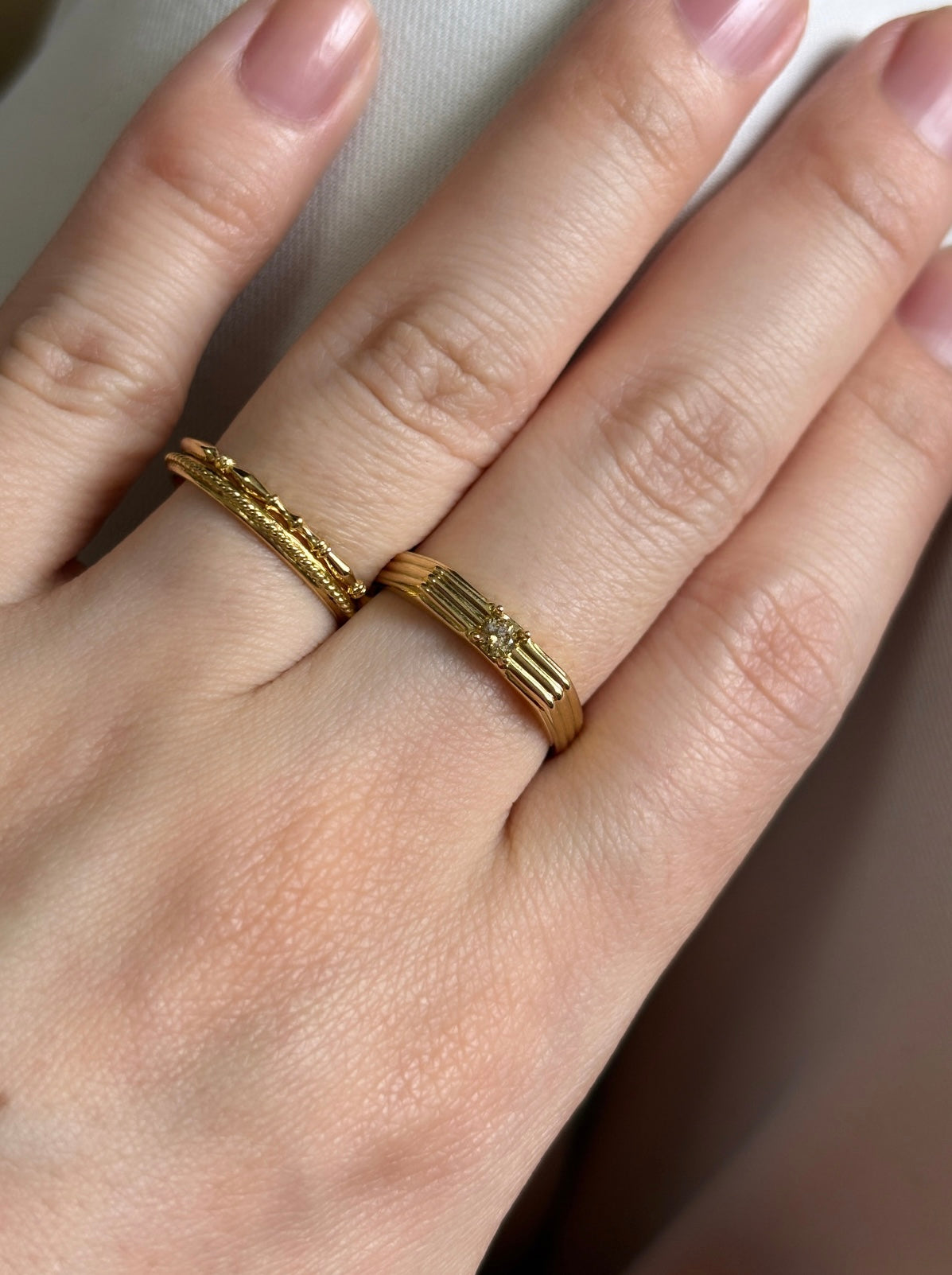 Birthstone reeding ring