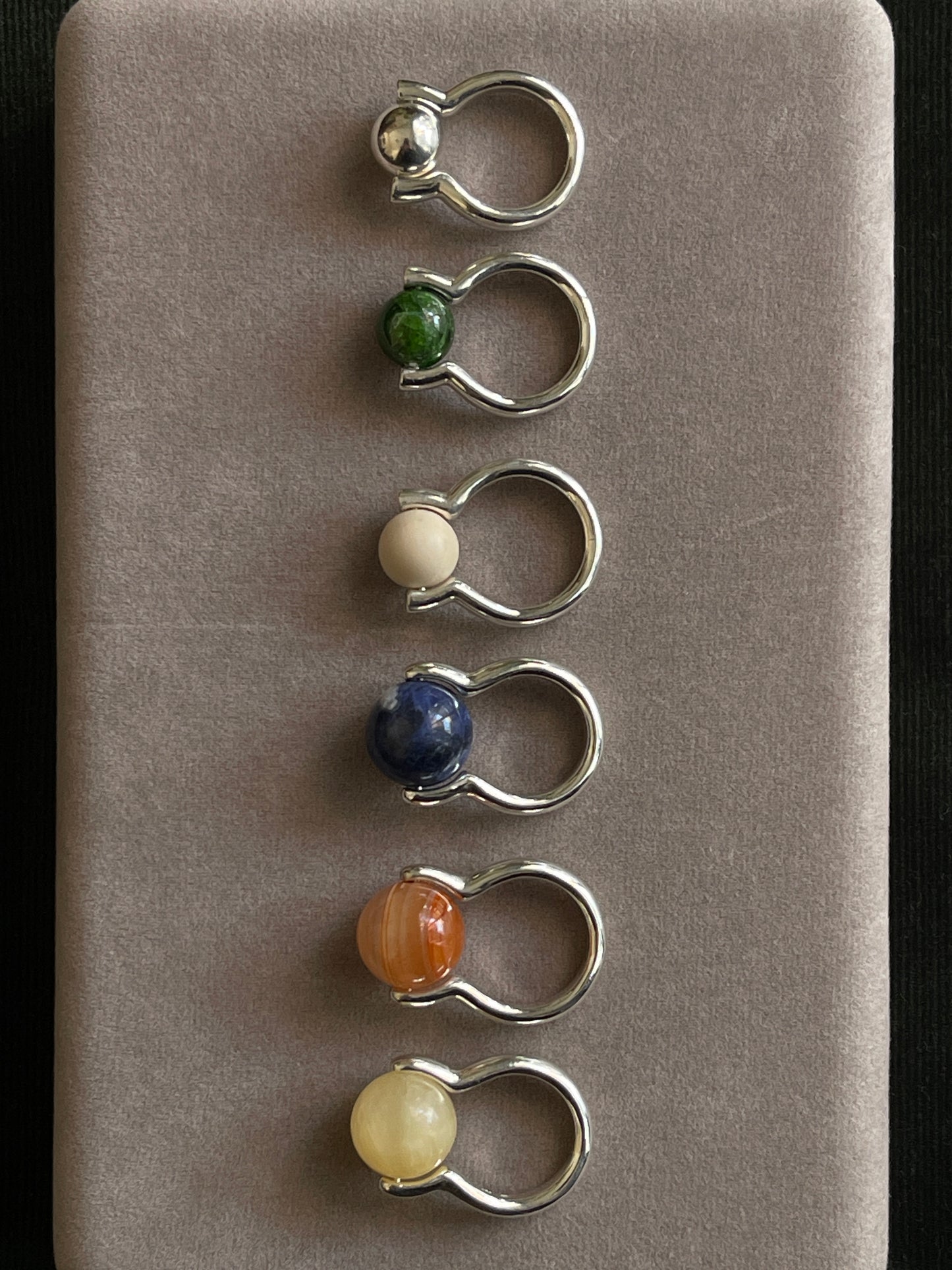 Sphere gemstone ring [M]