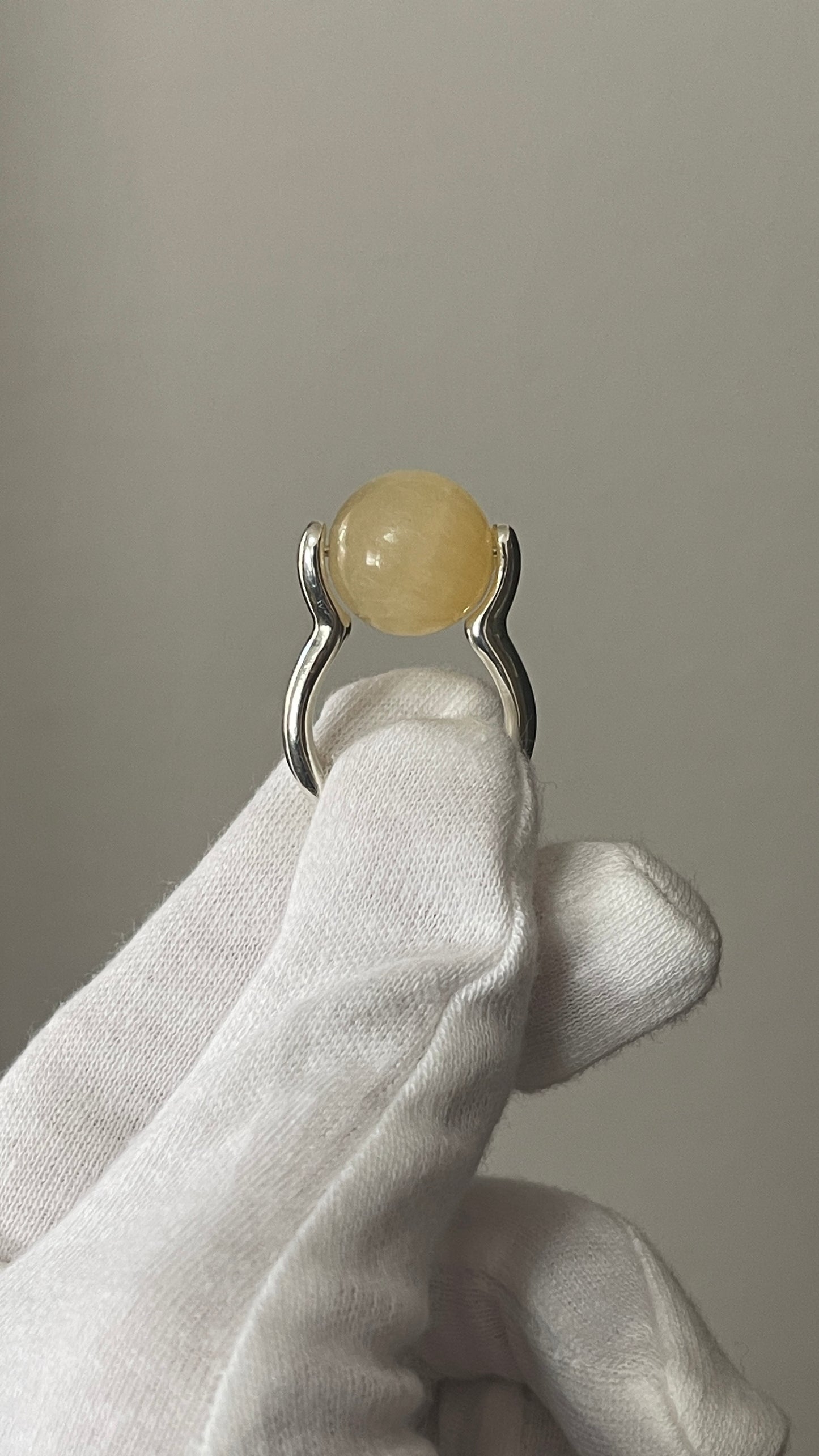 Sphere gemstone ring [M]