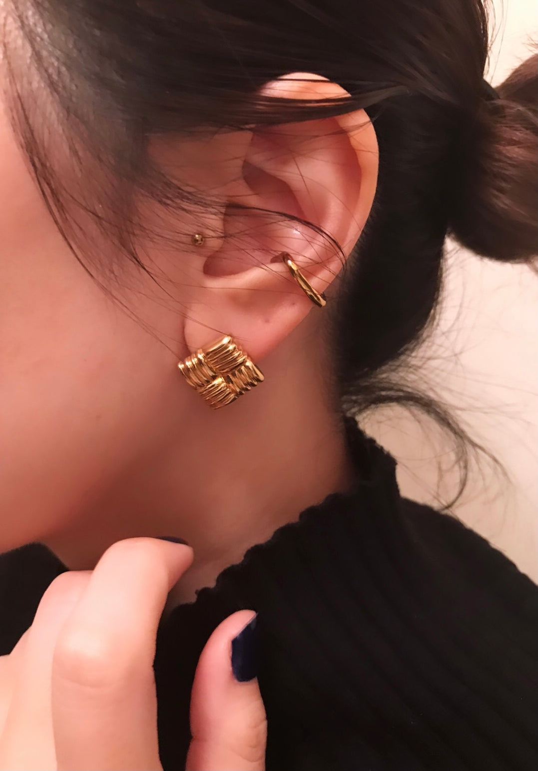 Twill weave earrings