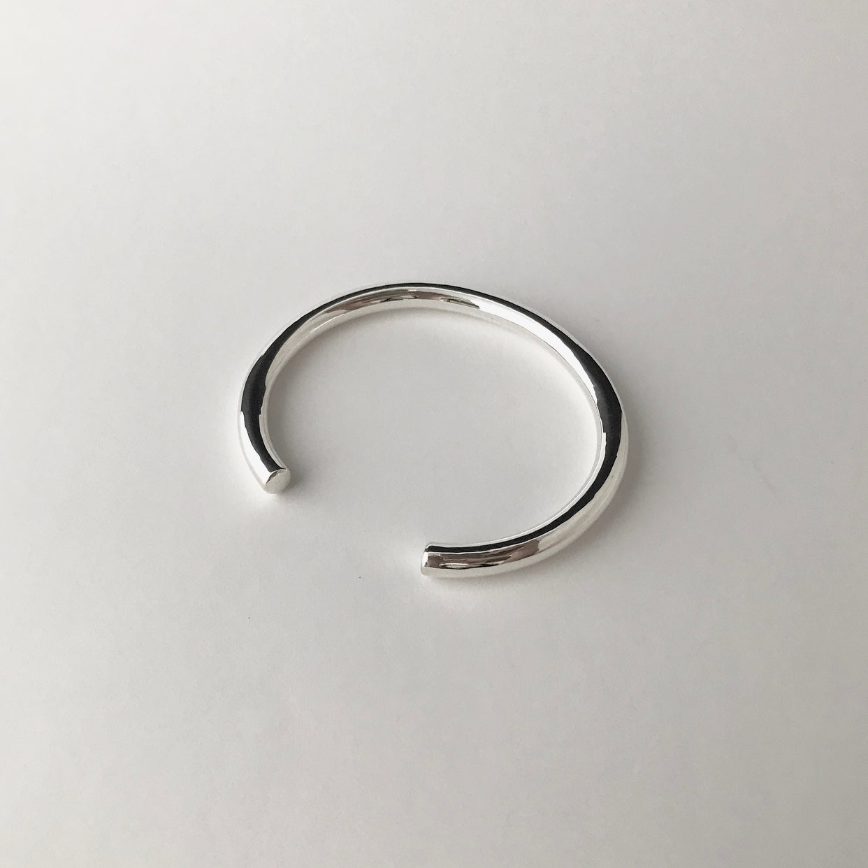Round open bangle