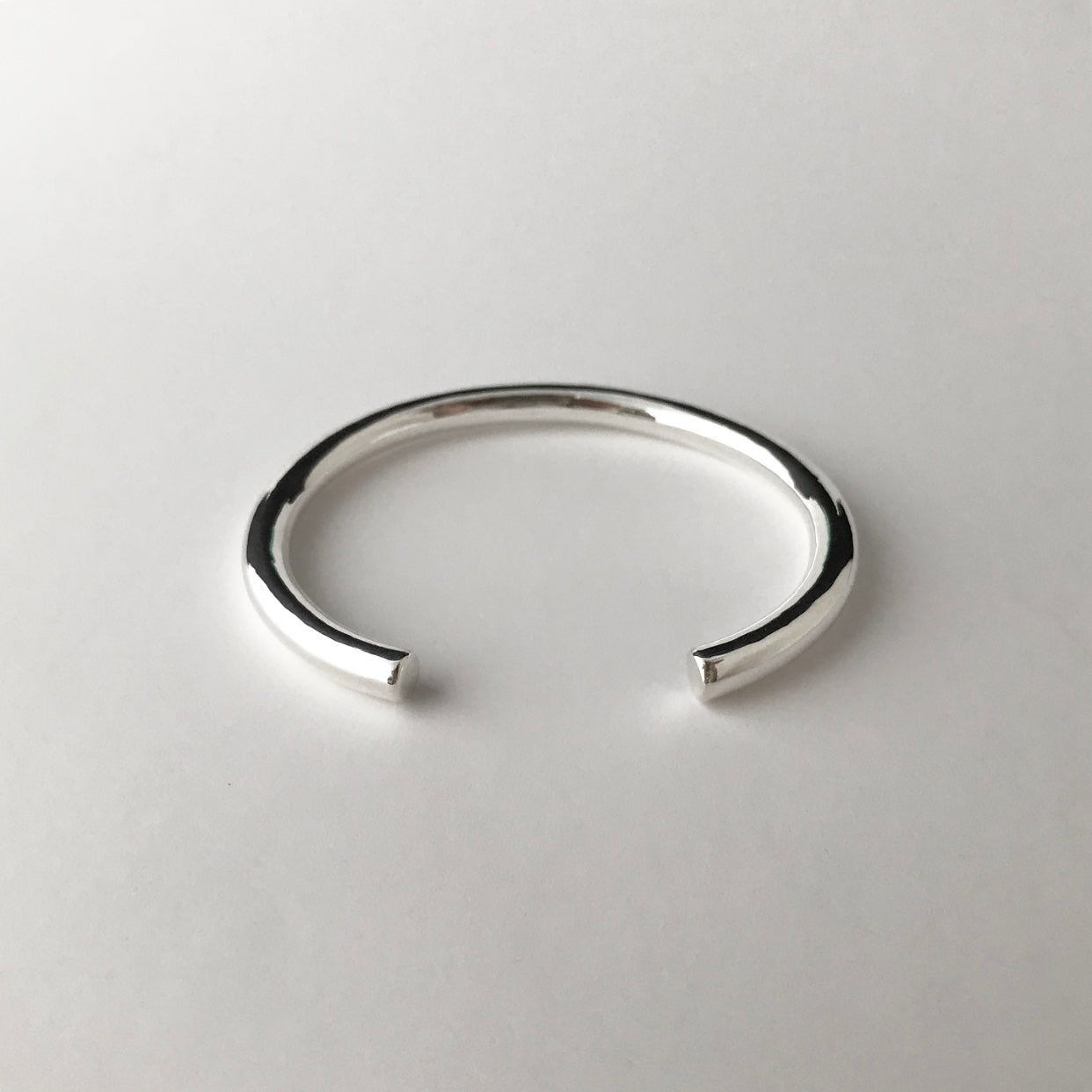 Round open bangle