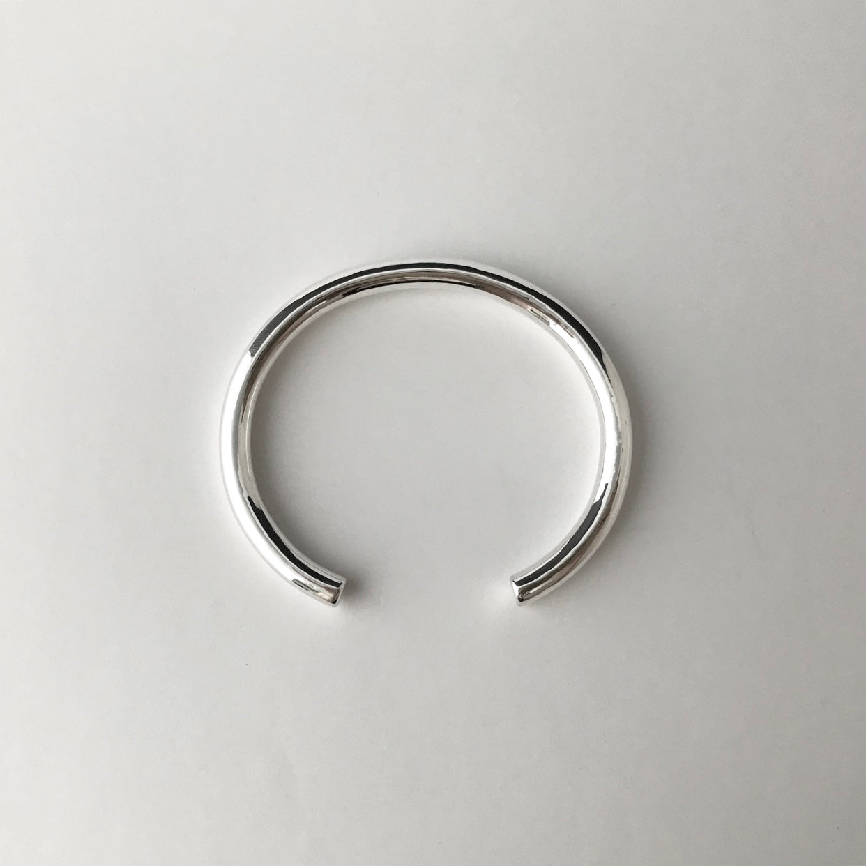 Round open bangle