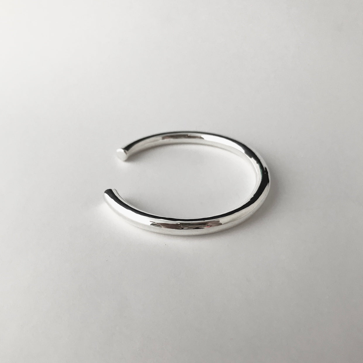Round open bangle