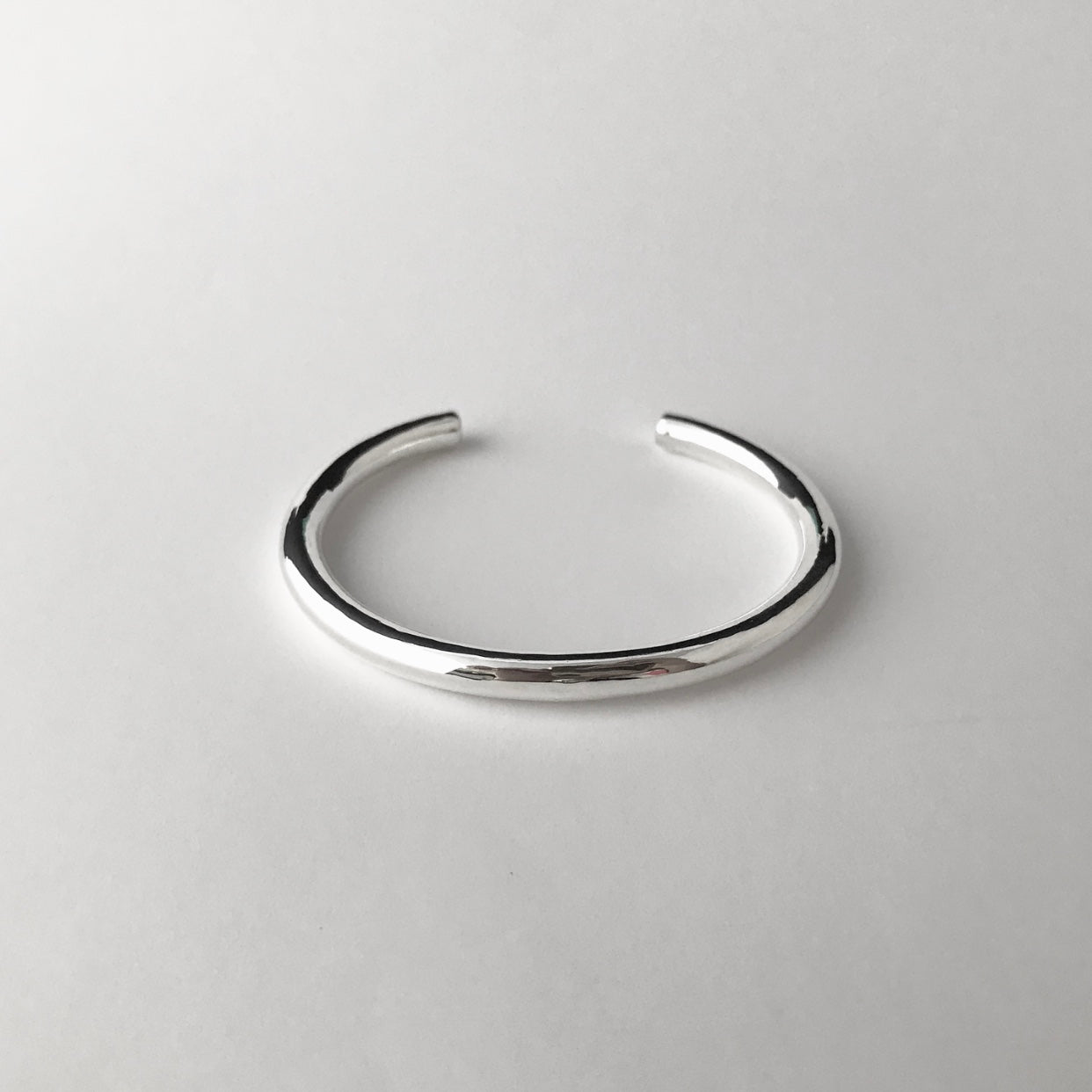 Round open bangle