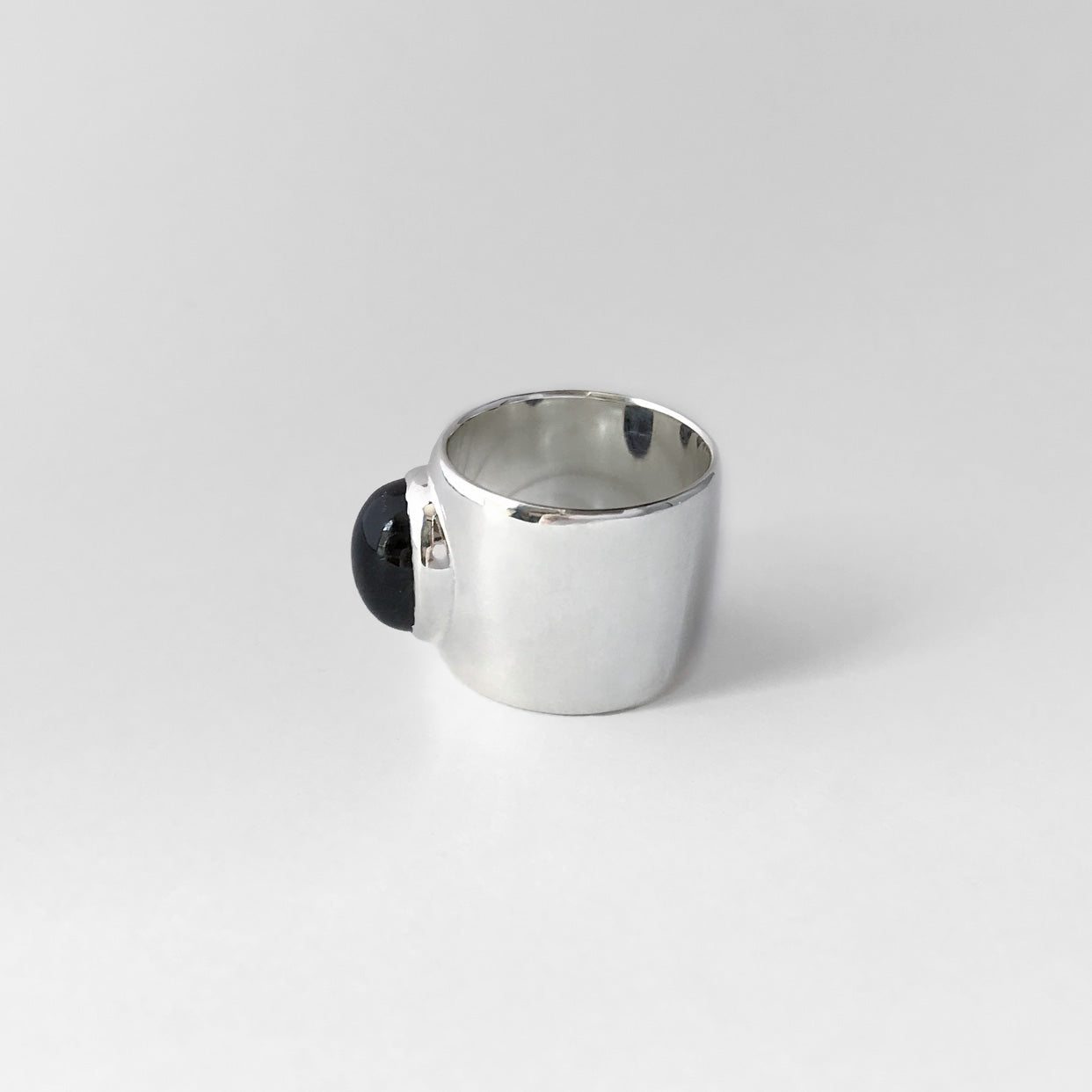Iolite wide ring