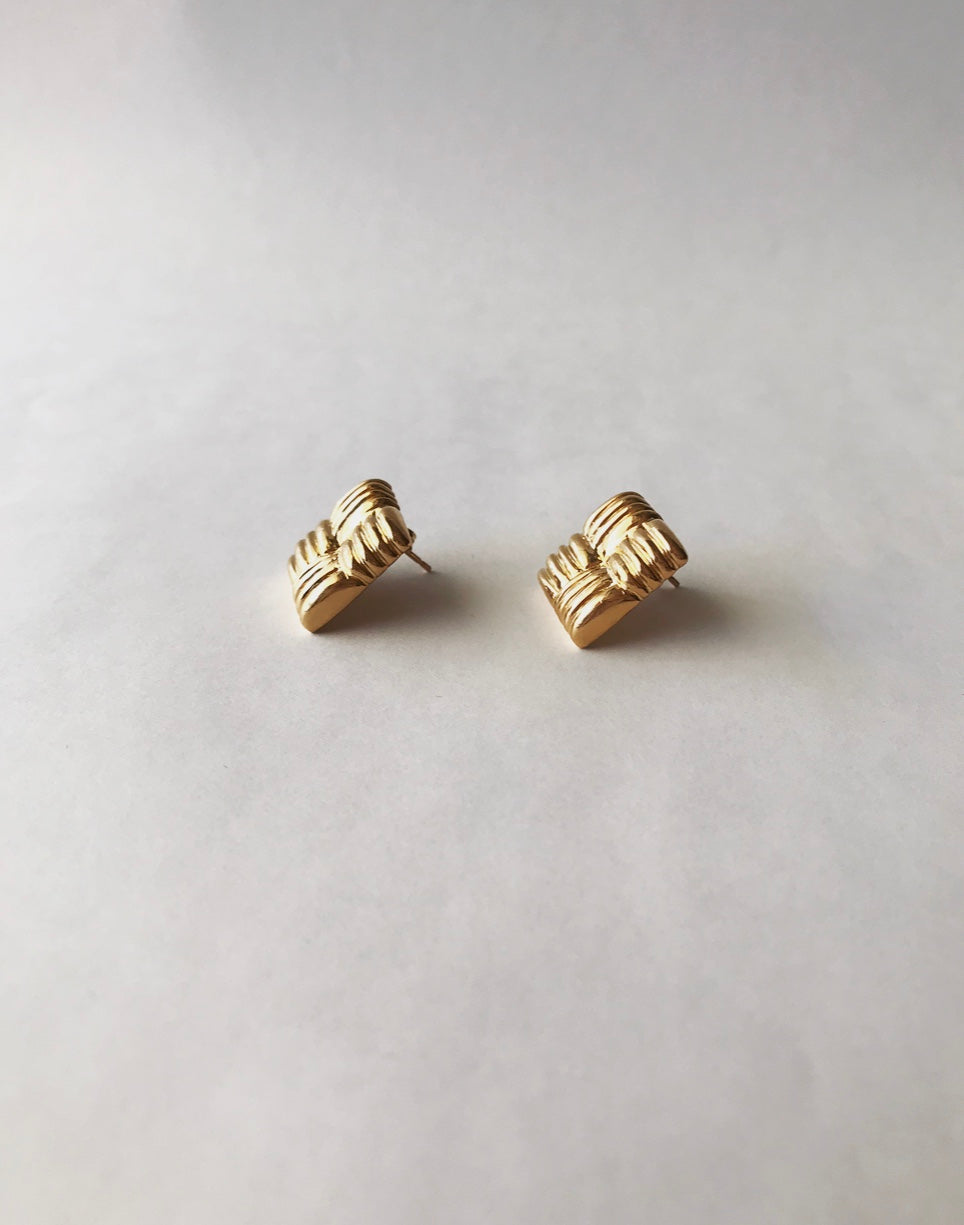 Twill weave earrings